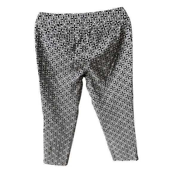 Talbots Hampshire Straight Ankle Pant Black & White Preppy Design  EUC Size 8P - Picture 2 of 6